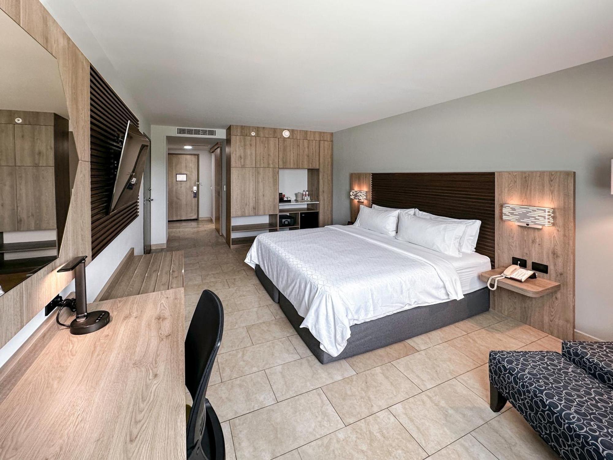 Holiday Inn Express Merida By Ihg Bagian luar foto