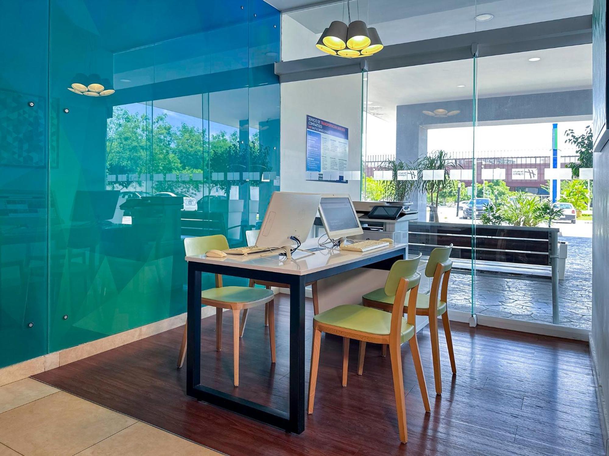 Holiday Inn Express Merida By Ihg Bagian luar foto