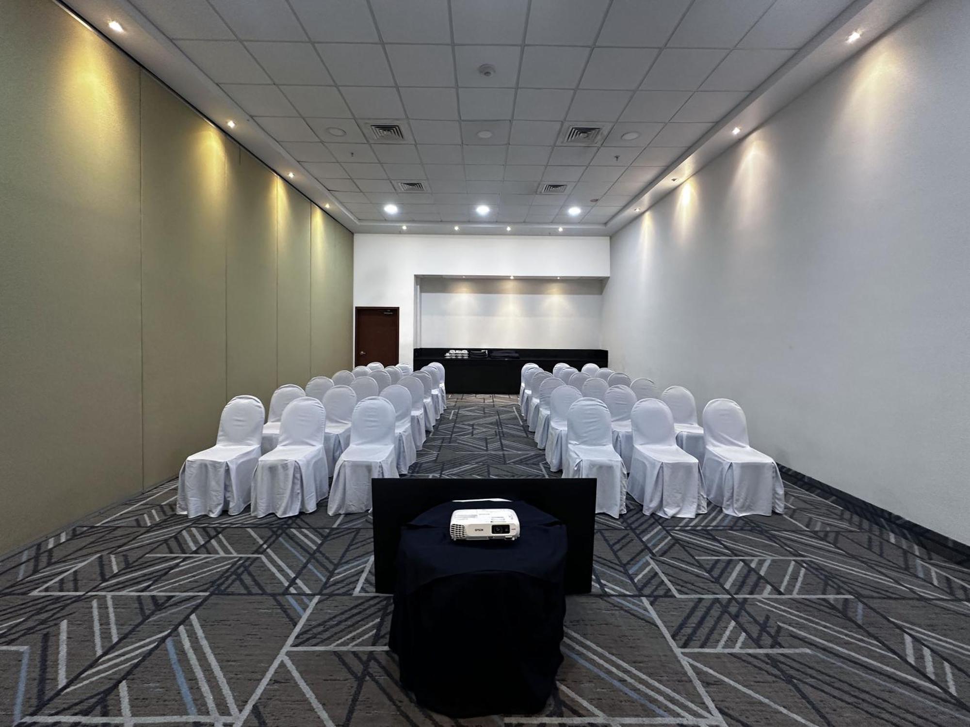 Holiday Inn Express Merida By Ihg Bagian luar foto