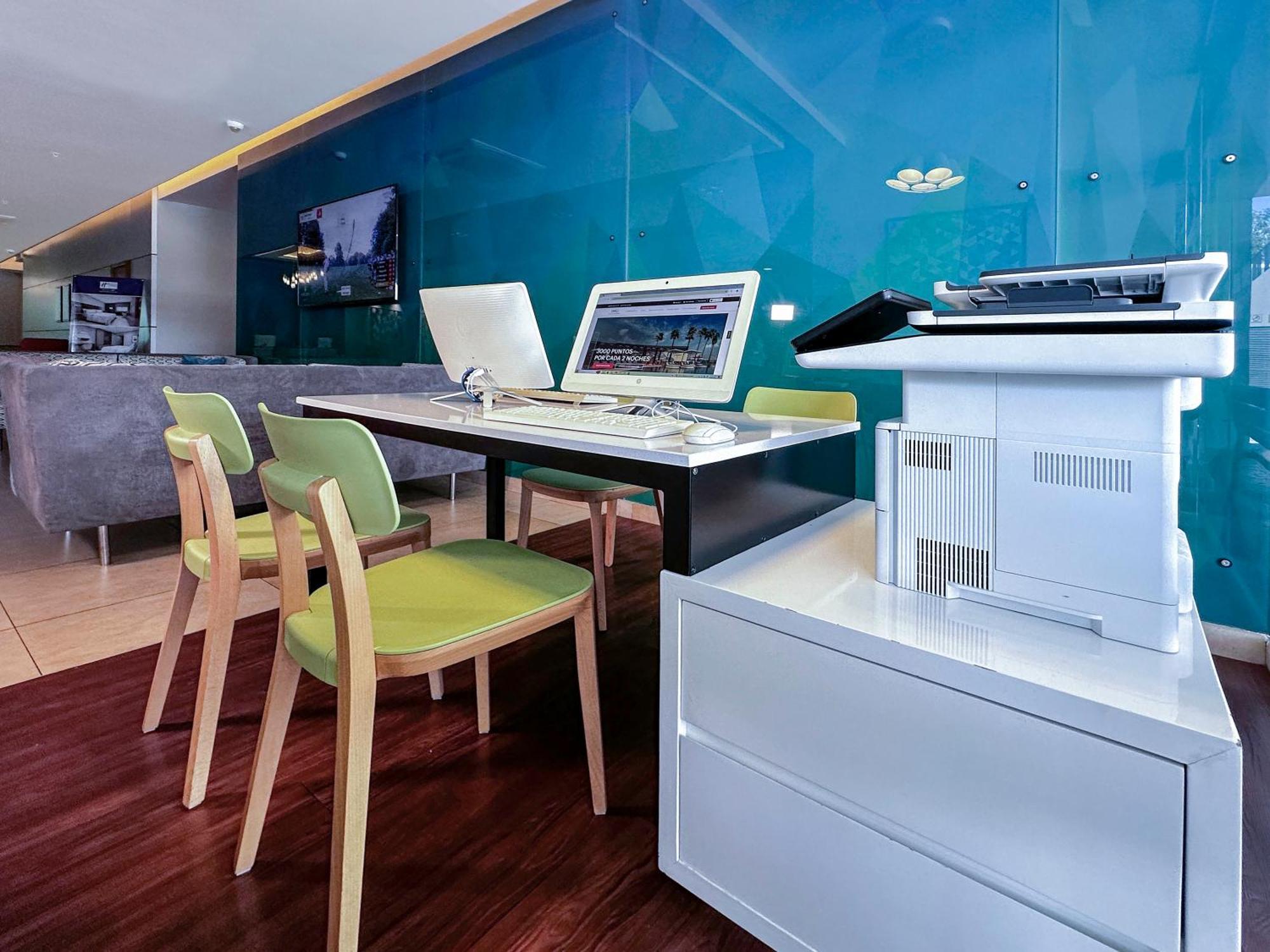 Holiday Inn Express Merida By Ihg Bagian luar foto
