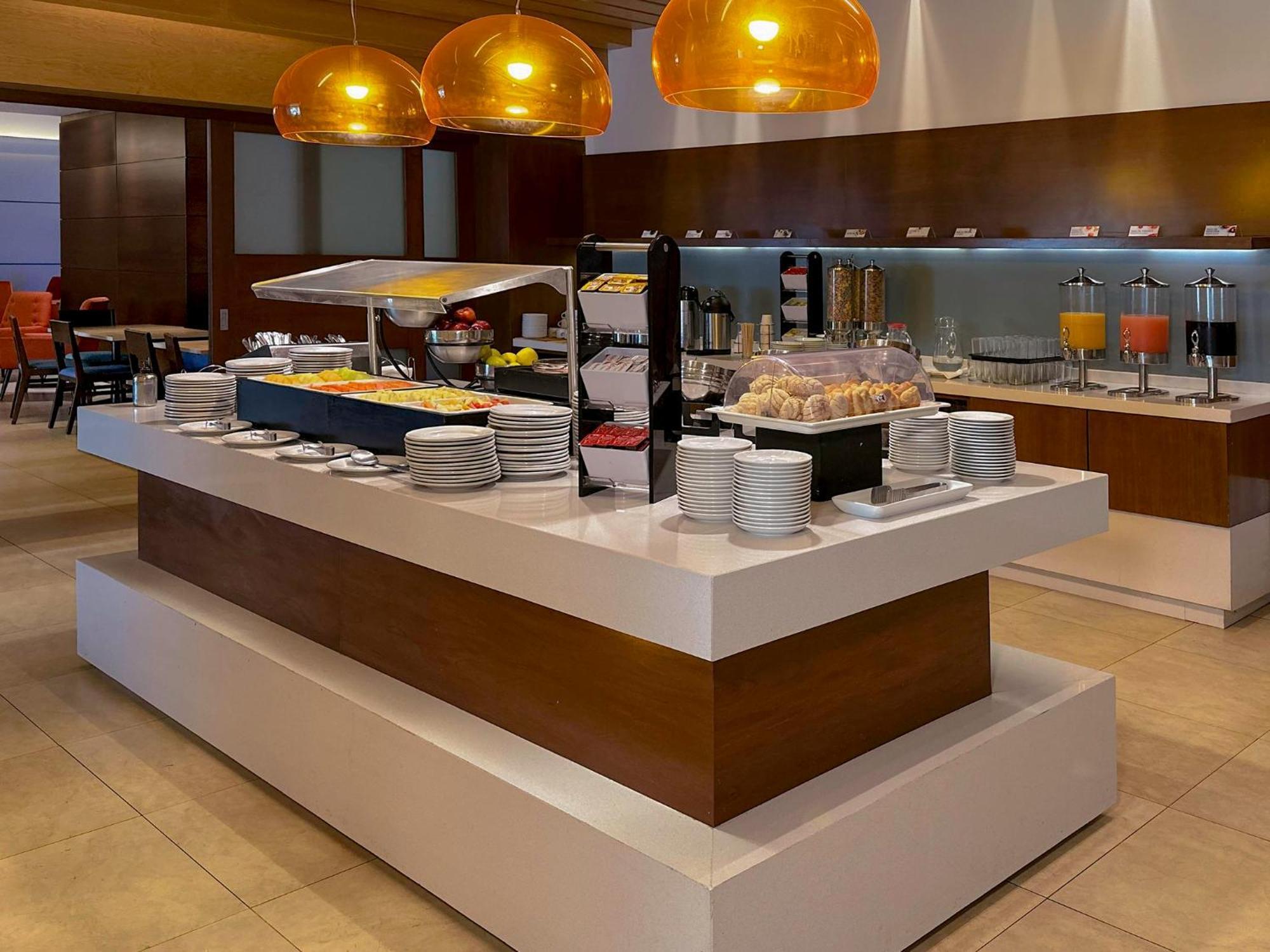 Holiday Inn Express Merida By Ihg Bagian luar foto