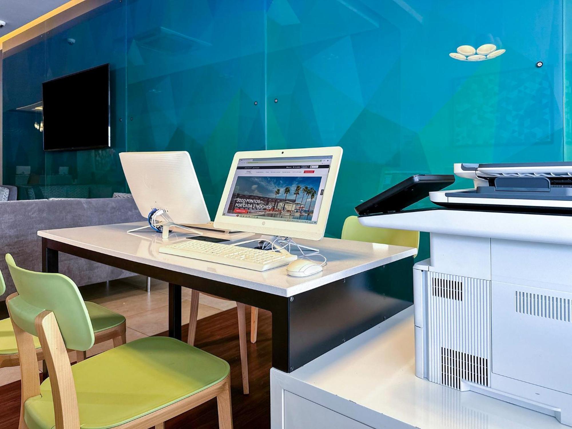 Holiday Inn Express Merida By Ihg Bagian luar foto