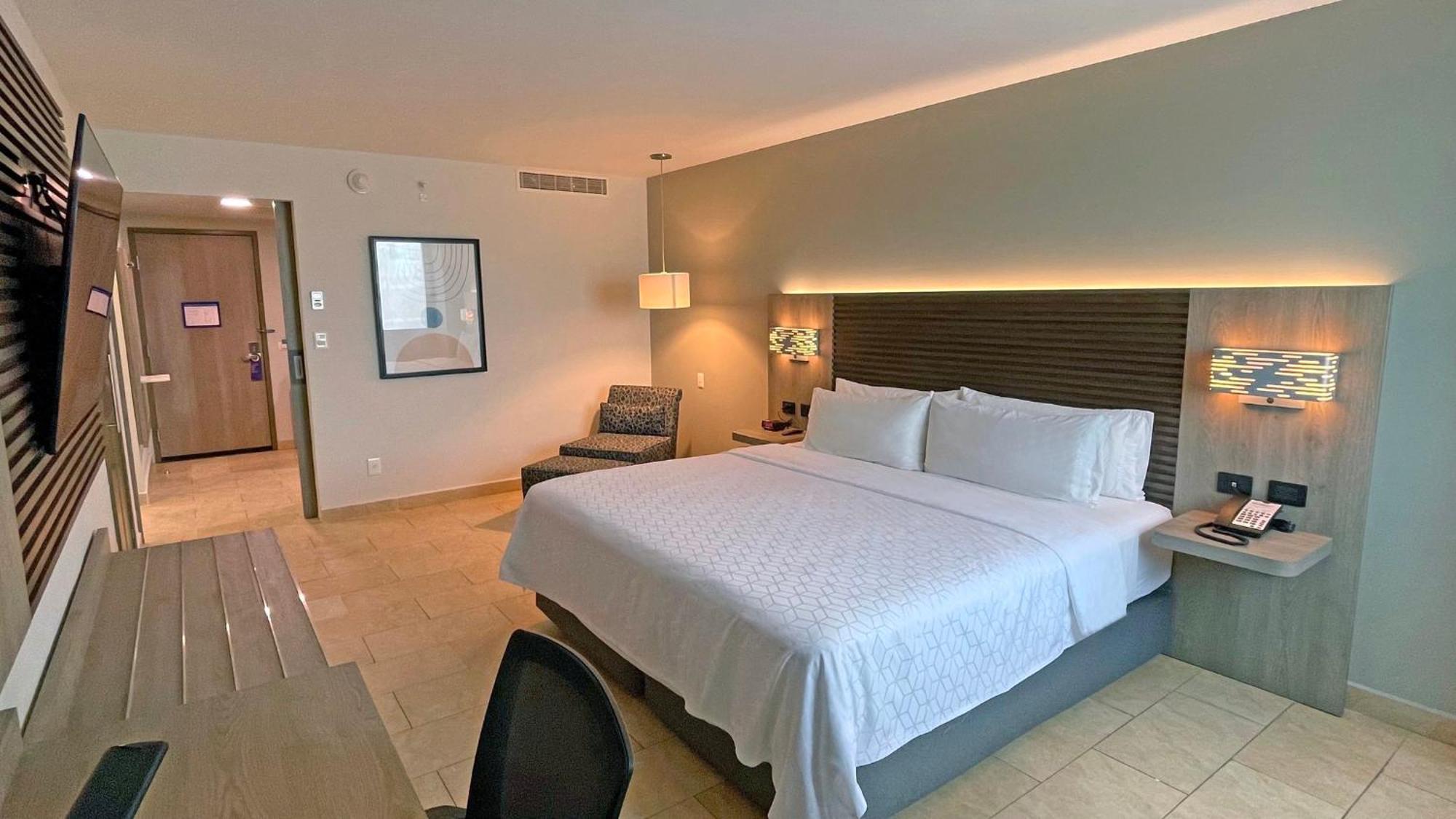 Holiday Inn Express Merida By Ihg Bagian luar foto